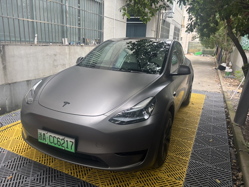 Tesla Model Y 2024 Tesla Model Y 2024 car image
