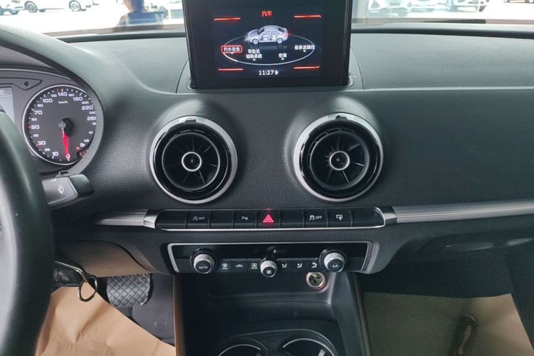 Audi A3 2016 immagine di auto #13