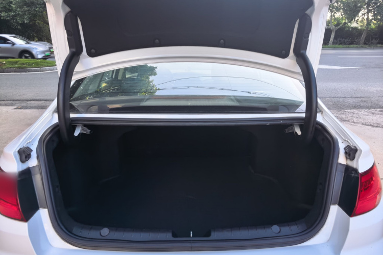 GEELY Emgrand GL 2017 #24 GEELY Emgrand GL 2017 imagen de coche #24