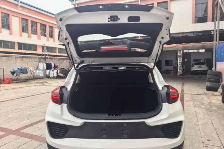 GEELY Emgrand GS 2018 car image #19