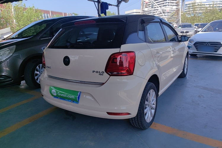 Volkswagen Polo 2017 car image #7