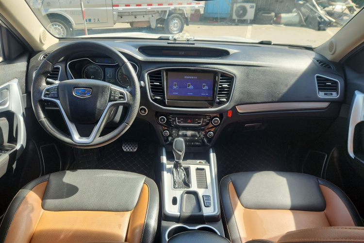 GEELY Vision X6 2018 immagine di auto #10