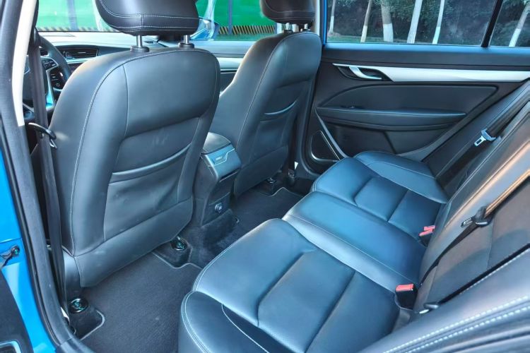 GEELY Emgrand 2018 #17 GEELY Emgrand 2018 immagine di auto #17