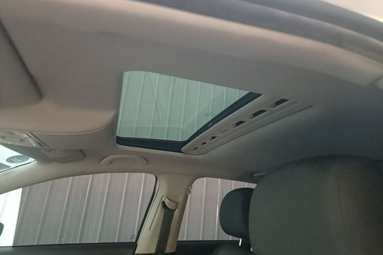 Volkswagen Polo 2018 car image #18