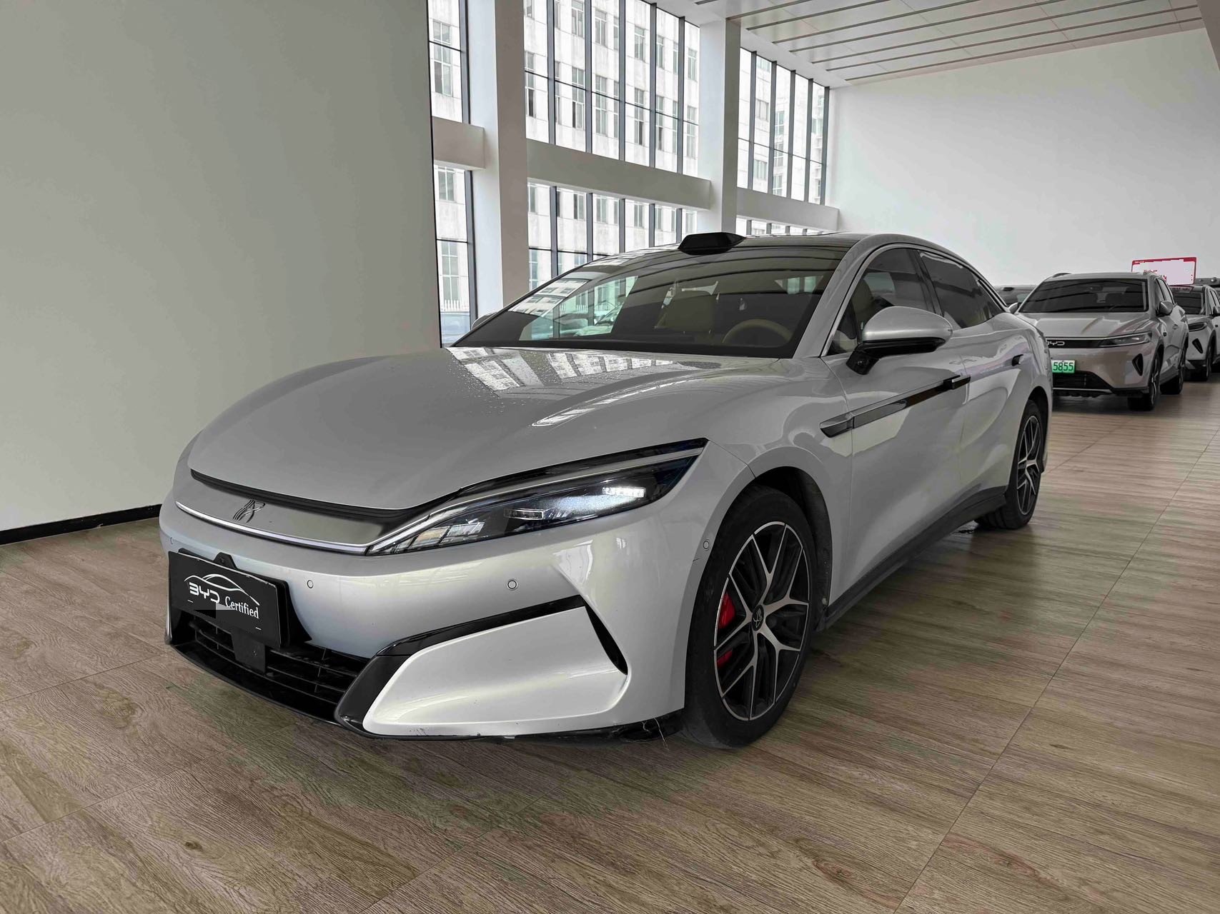 BYD HanL 2025 car image 