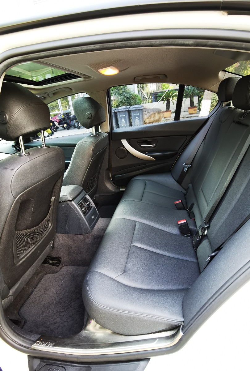 BMW 3 Series 2016 car image #9
