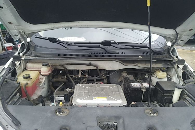 BYD Yuan New Energy 2019 car image #23