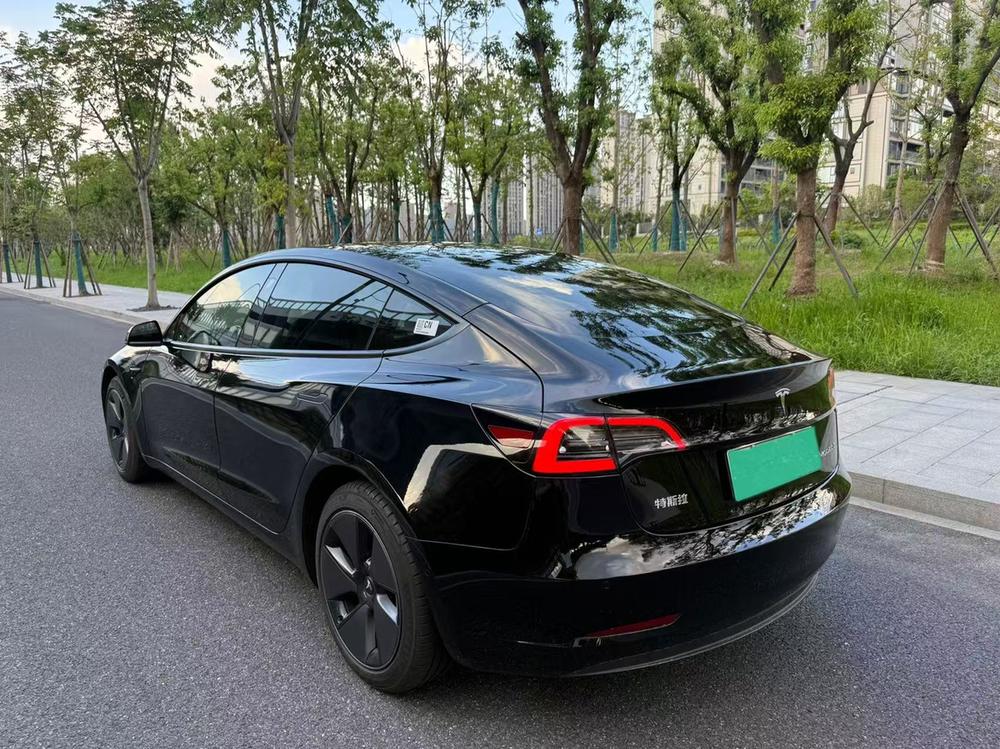 Tesla Model 3 2022 car image #4