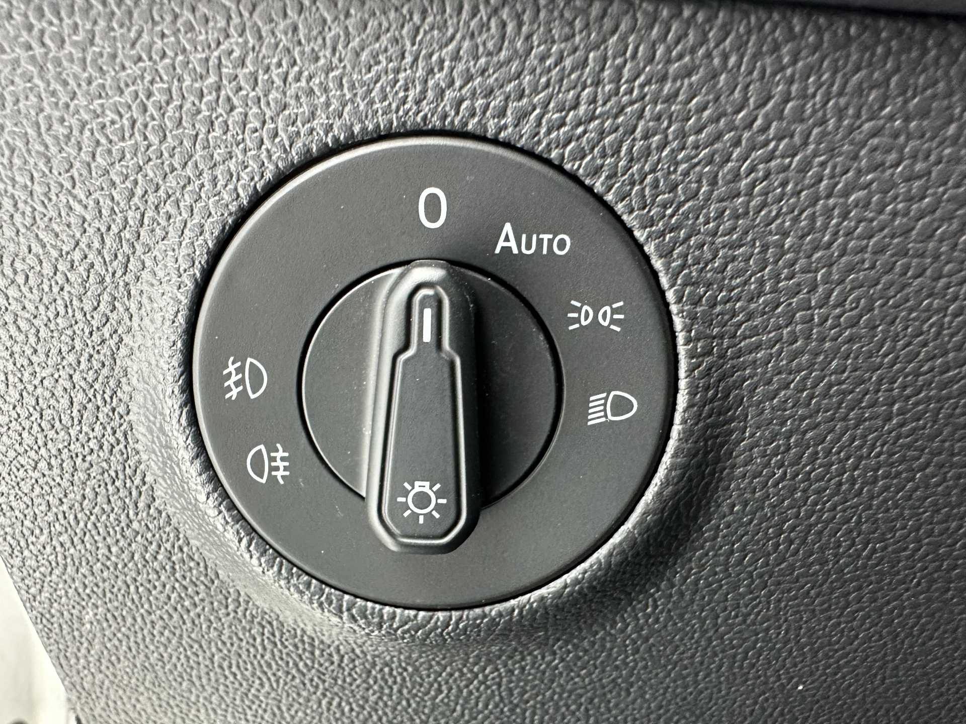 2022 immagine di auto #6