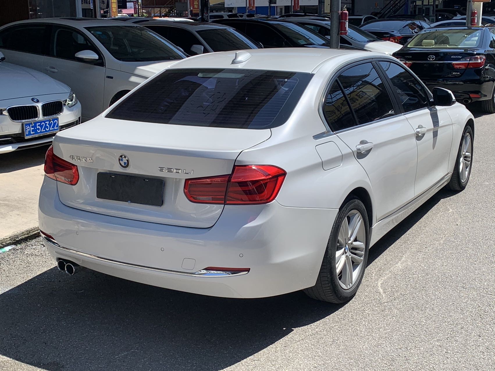 BMW 3 Series 2017 car image #6