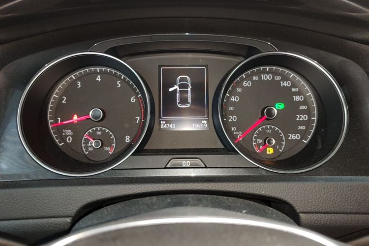 Volkswagen Golf 2020 car image #12
