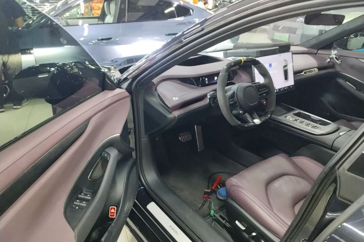 MI SU7 2024 car image #12
