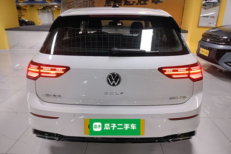 Volkswagen Golf 2024 car image #6