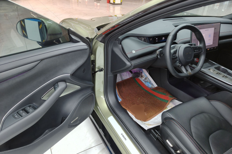 MI SU7 2024 car image #16