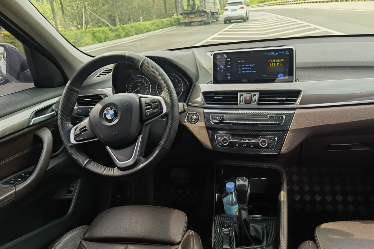 BMW X1 2018 #14 BMW X1 2018 car image #14
