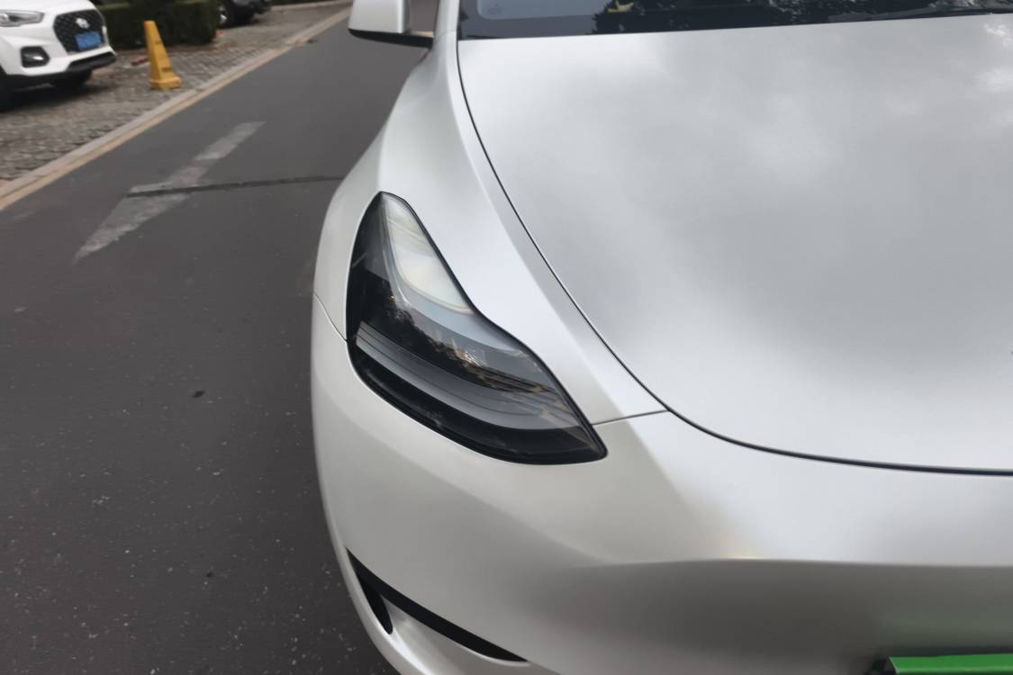 Tesla Model Y 2022 car image #7