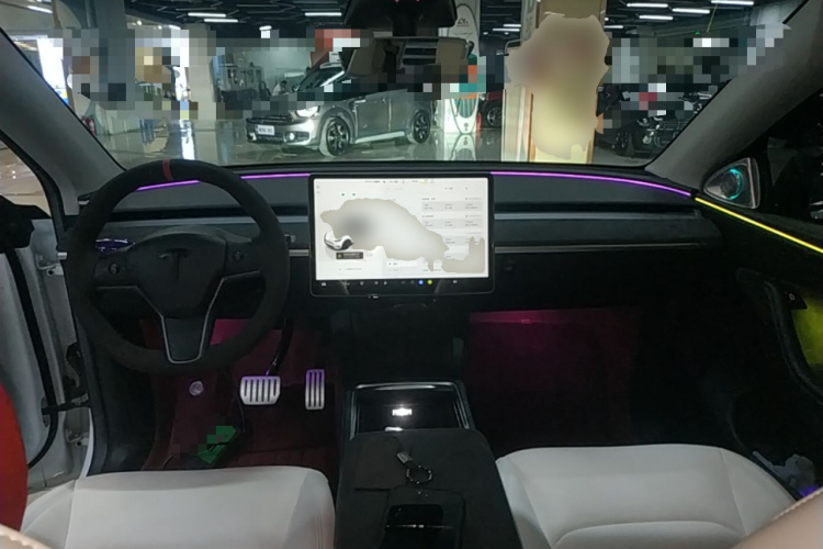 Tesla Model Y 2023 #11 Tesla Model Y 2023 car image #11