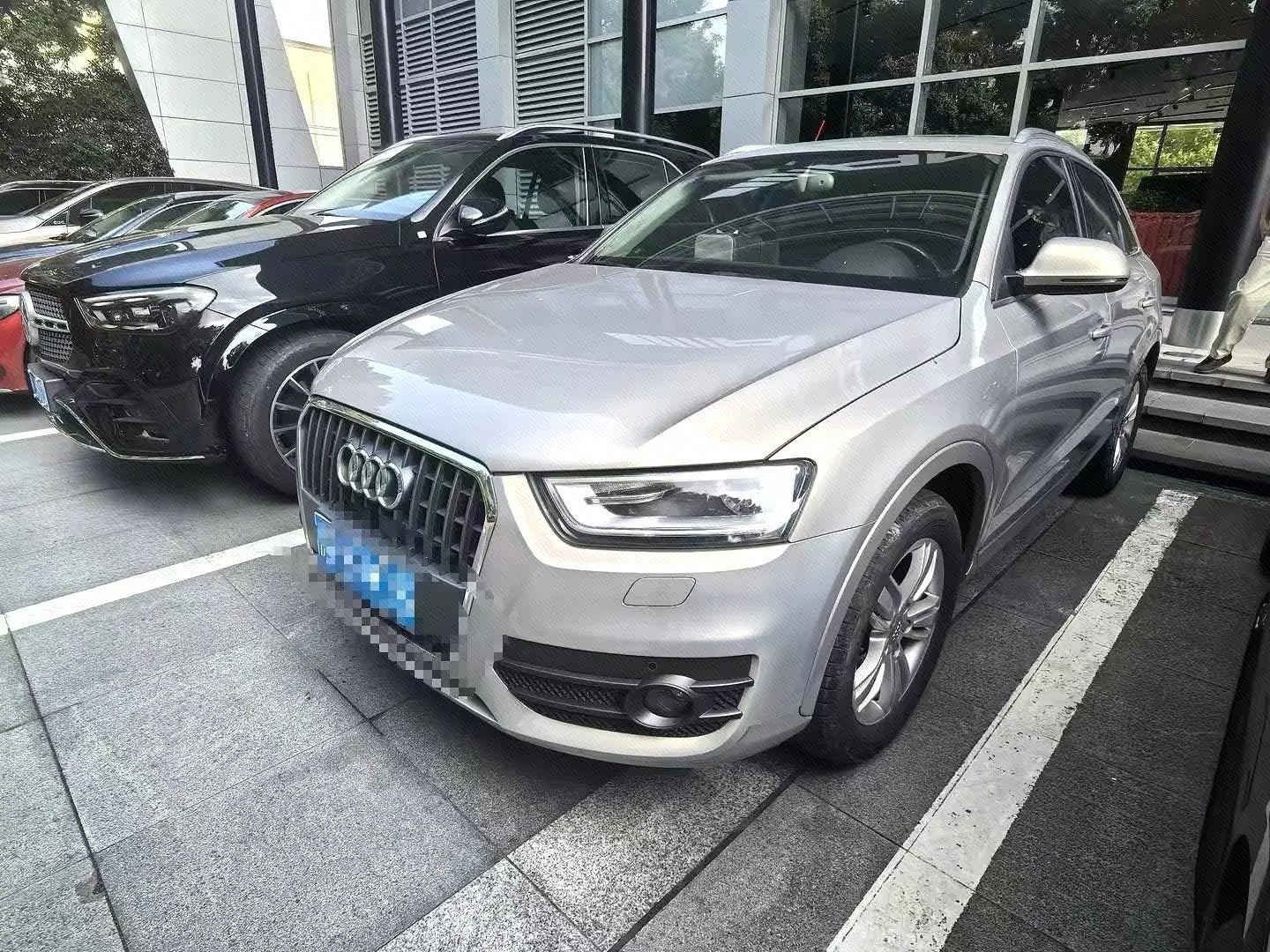 Audi Q3 2016 Audi Q3 2016 صورة سيارة