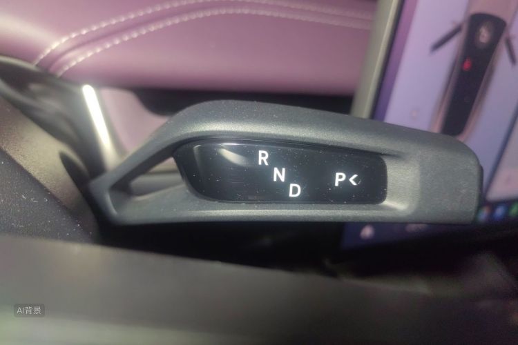MI SU7 2025 immagine di auto #16