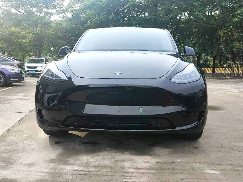 Tesla Model Y 2023 #3 Tesla Model Y 2023 car image #3