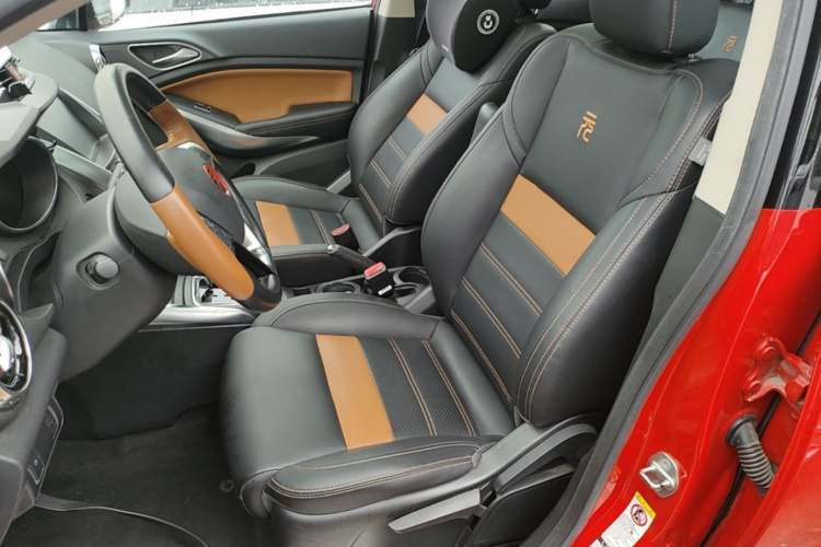 BYD Yuan 2016 #15 BYD Yuan 2016 car image #15