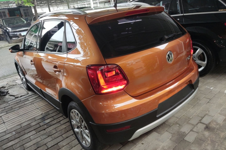 Volkswagen Polo 2016 car image #7