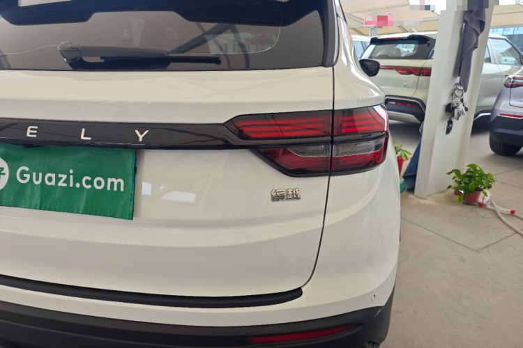 GEELY Coolray 2023 immagine di auto #8