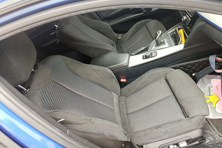 BMW 3 Series 2017 car image #24