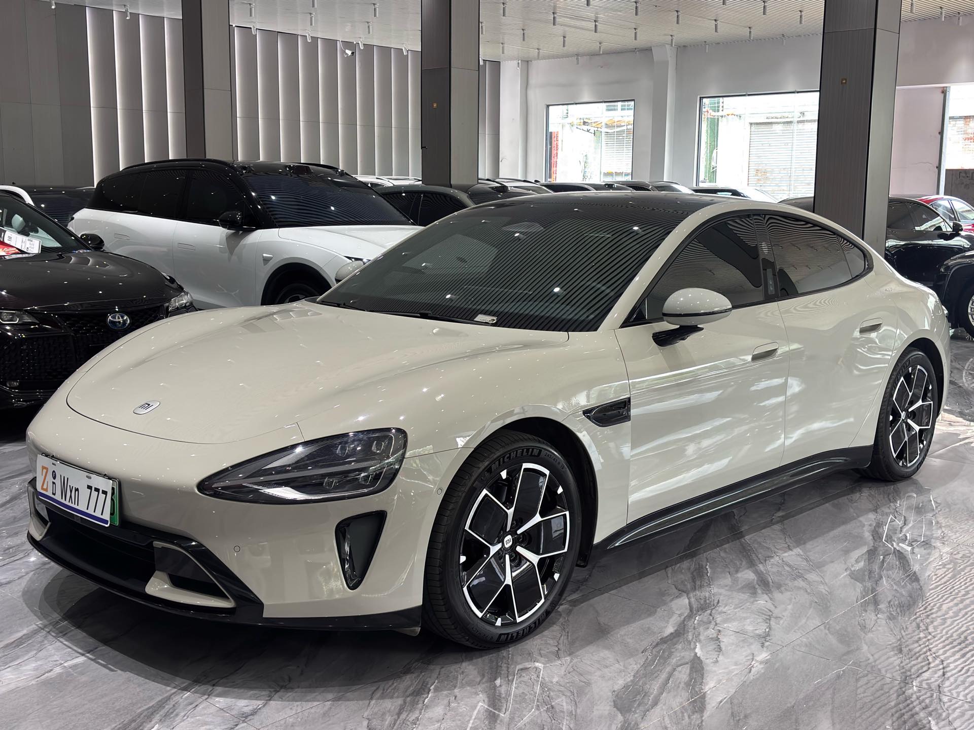 MI SU7 2024 car image 