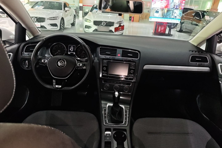 Volkswagen Golf 2018 #16 Volkswagen Golf 2018 car image #16