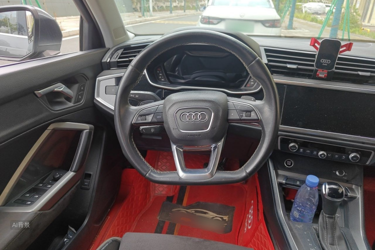 Audi Q3 2022 car image #12