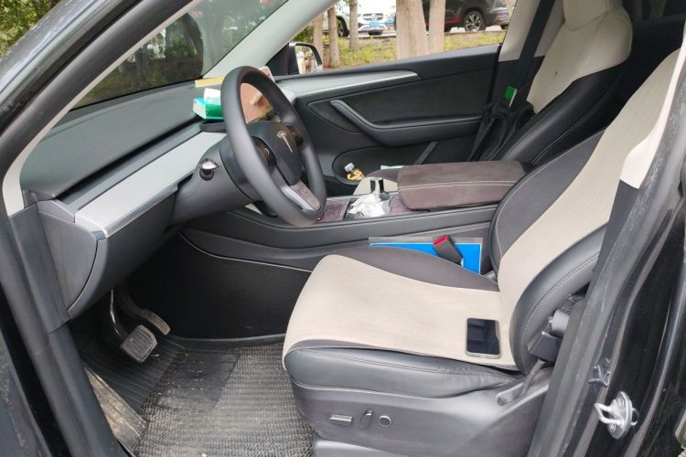 Tesla Model Y 2024 #15 Tesla Model Y 2024 car image #15