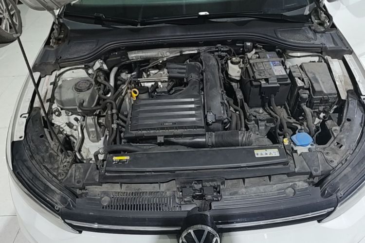 Volkswagen Golf 2021 imagem de carro #20