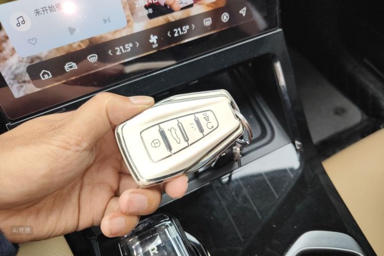 GEELY Boyue L 2023 car image #10