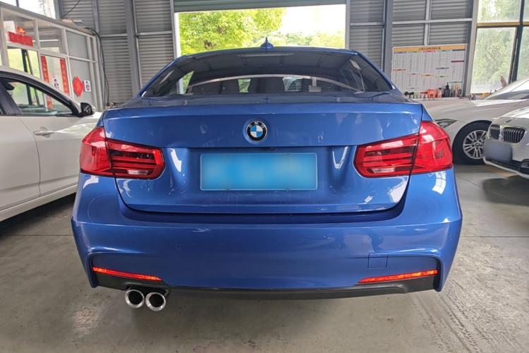 BMW 3 Series 2019 car image #6