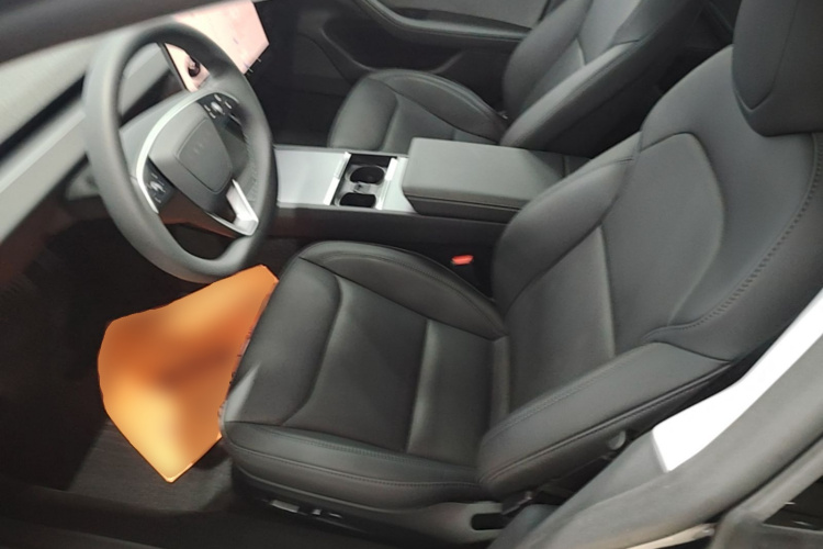 Tesla Model 3 2025 car image #15