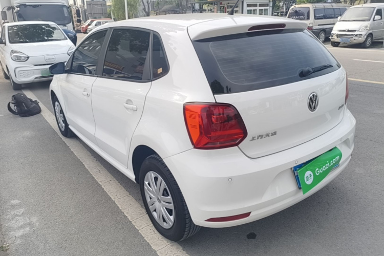 Volkswagen Polo 2016 car image #5