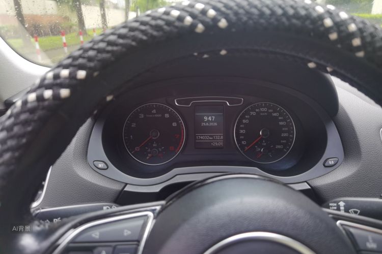 Audi Q3 2014 #13 Audi Q3 2014 car image #13