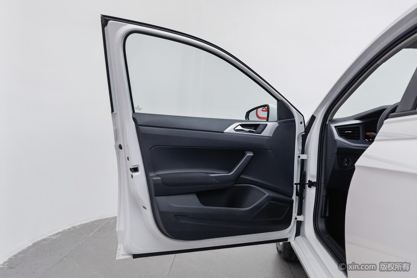 Volkswagen Polo 2023 car image #8