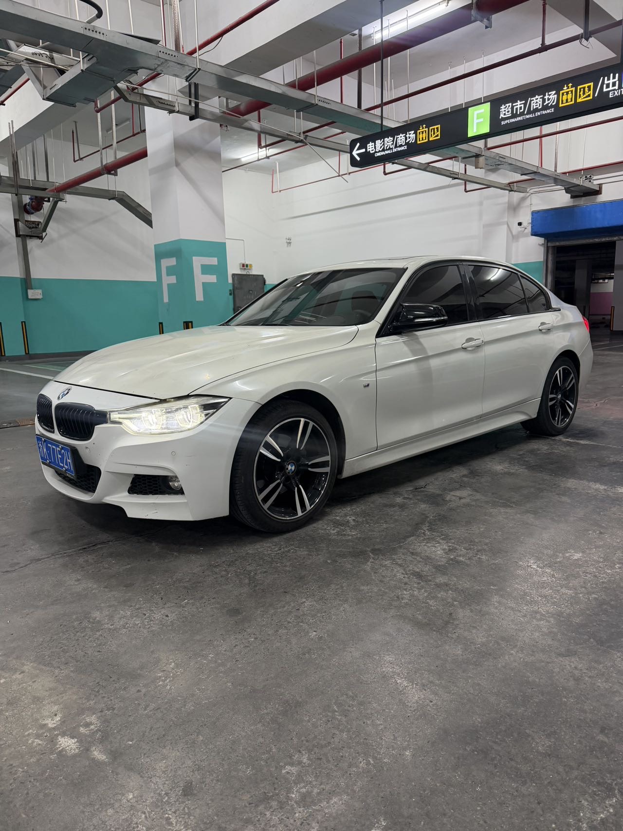 BMW 3 Series 2018 #3 BMW 3 Series 2018 car image #3