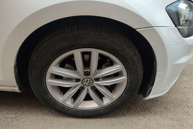 Volkswagen Golf 2018 car image #9