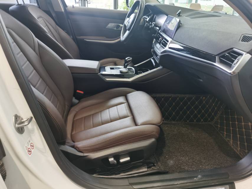 BMW 3 Series 2021 immagine di auto #9