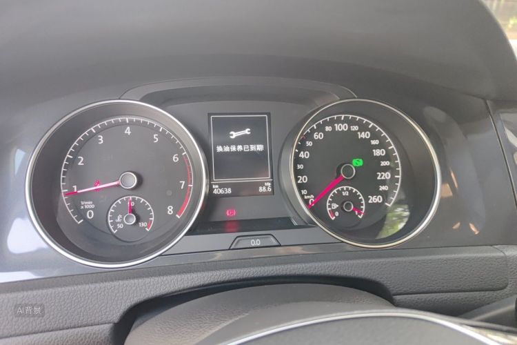 Volkswagen Golf 2019 car image #13