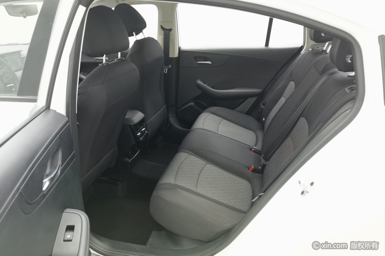 Roewe i5 2024 #16 Roewe i5 2024 car image #16