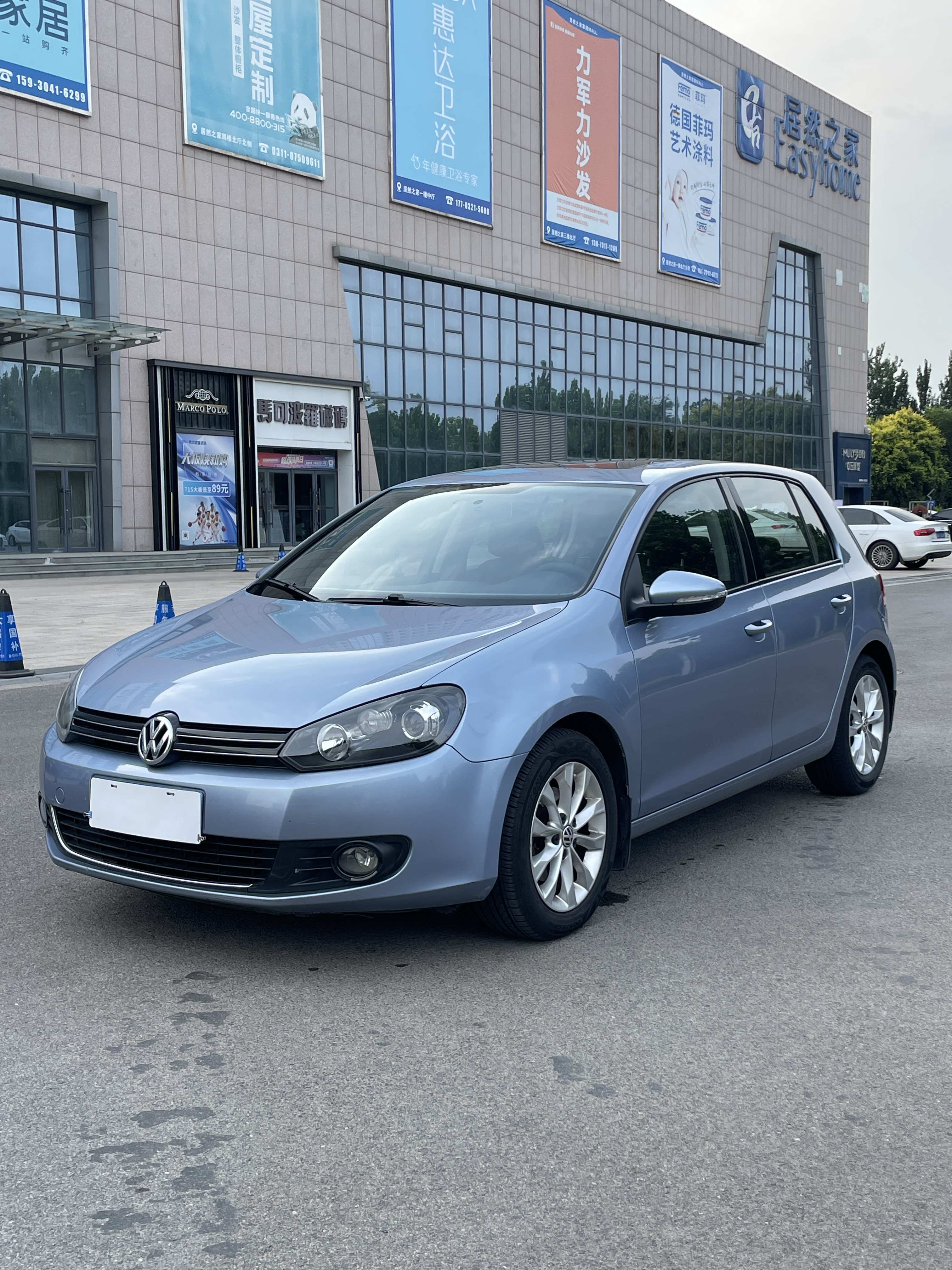 Volkswagen Golf 2012 car image 