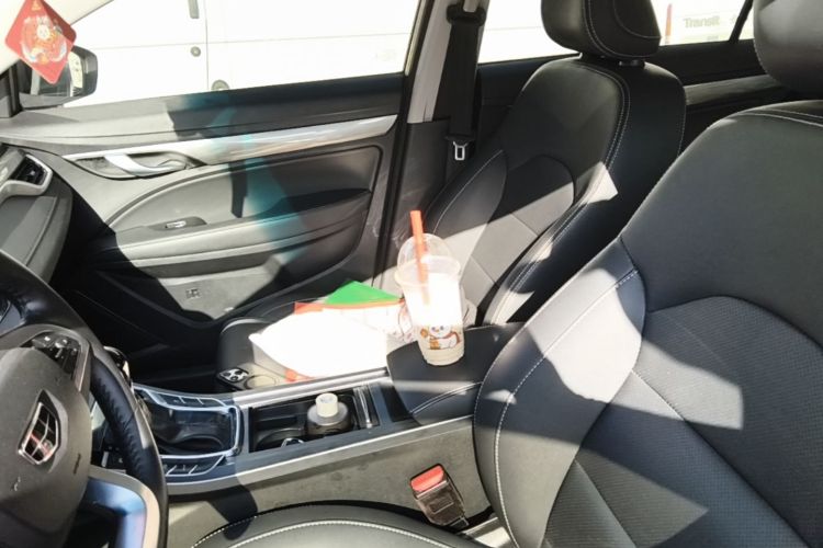 GEELY Emgrand 2019 #15 GEELY Emgrand 2019 car image #15