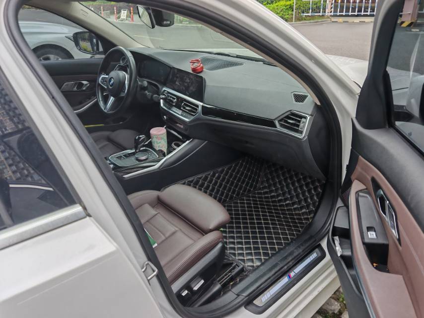 BMW 3 Series 2020 immagine di auto #9