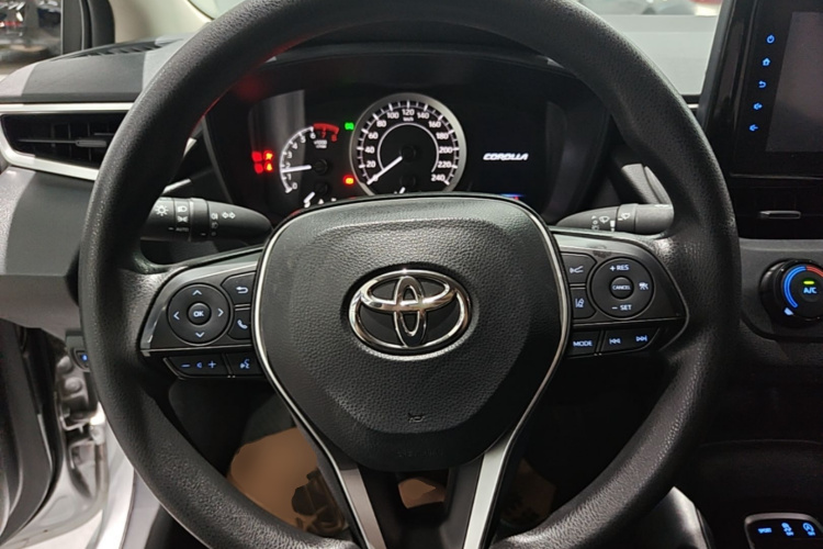 Toyota Corolla 2023 car image #11