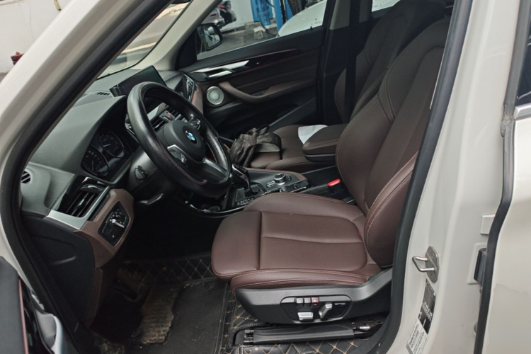 BMW X1 2023 car image #17
