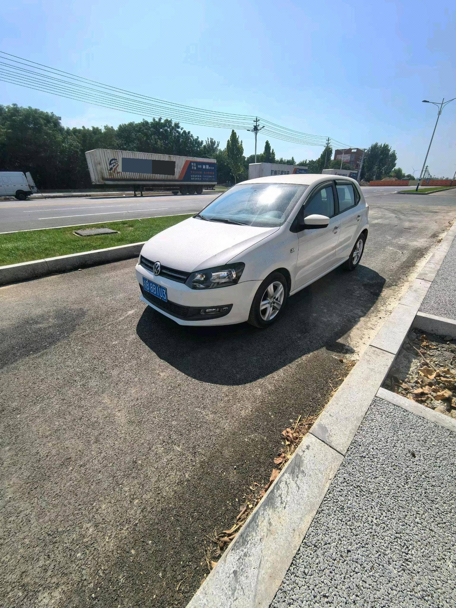 Volkswagen Polo 2011 Volkswagen Polo 2011 car image
